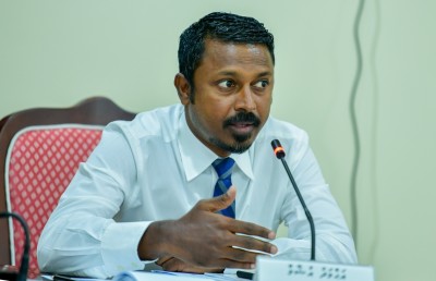 ސިޔާސީ މީހެއްގެ އެހީތެރިކަން ނެތި މަގާމެއް ލިބުން އިންތިހާ އަށް އުނދަގޫވެފައި!