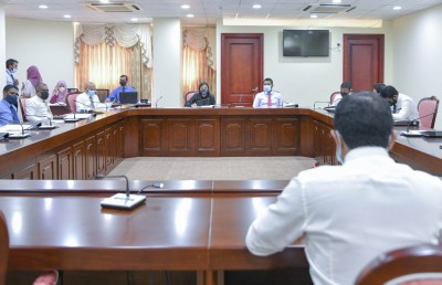 ސިޔާސީ މީހެއްގެ އެހީތެރިކަން ނެތި މަގާމެއް ލިބުން އިންތިހާ އަށް އުނދަގޫވެފައި!