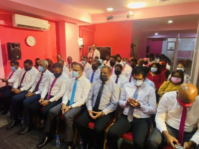 ހުކުމް ބަލައިނުގަނެ، ޔާމީން މިނިވަންކުރަން "ސީދާ ހަރަކާތަށް" ދާން އިދިކޮޅުން ނިންމައިފި