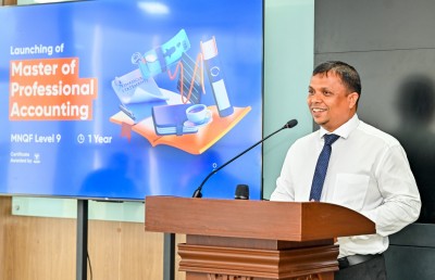 ވިލާ ކޮލެޖުގައި އާ ޕްރޮފެޝަނަލް އެކައުންޓިން މާސްޓާސް ކޯހެއް