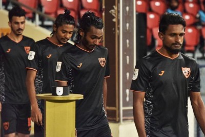 ލީގު މެދުކަނޑާލިޔަސް ފަރިތަކުރުންތަކަށް ހުއްދަ ދީ: އީގަލްސް