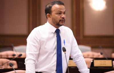 ސުޕްރީމް ކޯޓުގެ ހުކުމަކީ ވަޒީފާއިން މީހުން ވަކިކުރަން ދިން ލައިސެންސެއް: އަލީ ހުސައިން
