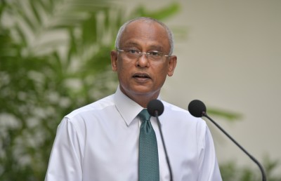 ރައީސް މިރޭ ނޫސްވެރިންނާ ބައްދަލުކުރައްވަނީ