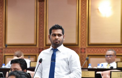 މެމްބަރު ޝިޔާން ޗައިނާ މީހުންނާ ނަސްލީ ގޮތުން ދިމާކުރުމުން ހުއްޓުވައިފި
