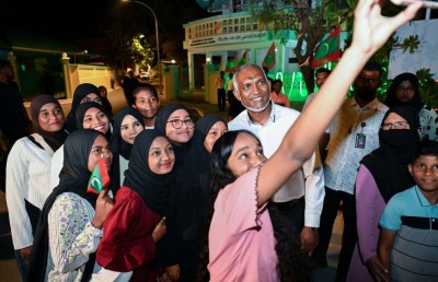 ރޯދަ މަހުގެ ފެނާއި ކަރަންޓް ބިލް ބޮޑުނުވާ ގޮތަށް ކެޕް ކުރަން ރައީސް ނިންމަވައިފި