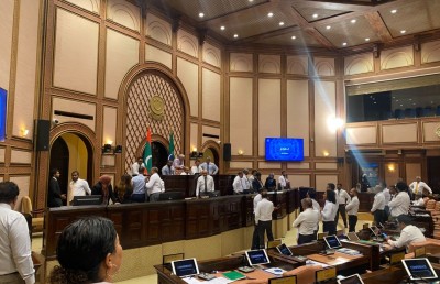 ތަޅުމުގައި ސިފައިންނަށް މެމްބަރުން ހުއްޓުވޭނީ މަޖިލީހުގެ ރައީސްގެ ހުއްދަ ލިބިގެން: ޣައްސާން