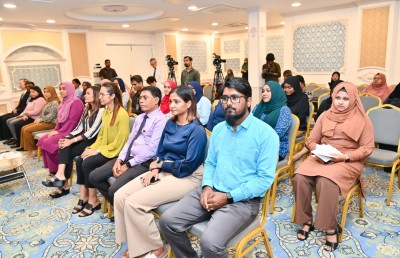 ޗައިނާއިން ރާއްޖެއަށް 12 ގްރީން އެމްބިއުލާންސް ހަދިޔާކޮށްފި
