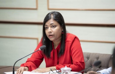 މަޖިލިހުގެ މެންބަރުންގެ 33 ޕަސެންޓު އަންހެނުންނަށް ހާއްސަ ކުރުމަށް ގާނޫނުއަސާސީއަށް އިސްލާހެއް!