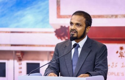 ސަގީފު: ރައްޔިތުންގެ ރައްޔިތެއްގެ ގޮތުގައި އަޑުއުފުލުމަށް!