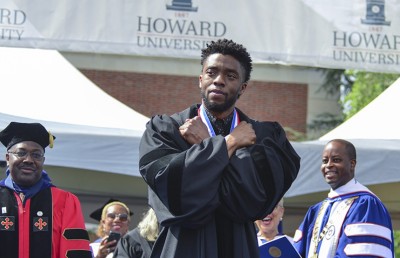 "ބްލެން ޕެންތާ" ކުޅުނު ބޯޒްމަންގެ ހަނދާނުގައި ހަވަޑް ޔުނިވަސިޓީން ހާއްސަ ޝަރަފެއް