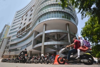 ގަވާއިދާ ހިލާފުވާ ބޭރު އިންވެސްޓަރުން ބްލެކްލިސްޓު ކުރަނީ