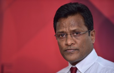 ސަރުކާރުގެ ސިޔާސީ ވެރިންނަށް ހީވަނީ އިންޑިއާގެ ކޮންސިއުލޭޓަކީ ޝޮޕިންމޯލެއް ކަމަށް: އުމަރު