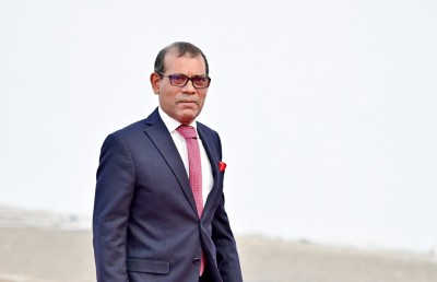 ރައީސް އެކަނިވެއްޖެ، ސިޔާސަތުތައް ބަދަލުކުރަން މަޖުބޫރުވާނެ: ނަޝީދު