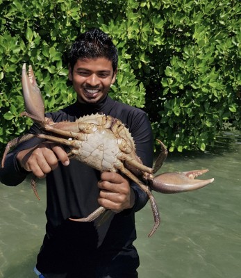 މި ޒުވާނާގެ ވިންދަކީ މަހާއި ކަކުންޏާއި ބޯވަ