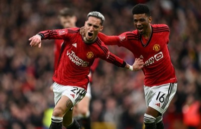 ލިވަޕޫލު ބަލި ކުރުމުން ޓެންހަގަށް ޔުނައިޓެޑްގެ ވަޒީފާ ވެސް ސަލާމަތްވެއްޖެ