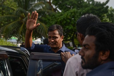 މަޖިލީހުގައި އެންމެ ގަދަވީ އުމަރު ހައްޔަރުކުރަން ގޮވާލި އަޑު