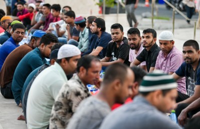 ރާއްޖޭގައި އުޅޭ ބަންގްލަދޭޝް މުސްލިމުންނަށް ބެންގާލީ ބަހުން ދީނީ ޕްރޮގްރާމްތައް ހިންގަން އިލްމުވެރިން ހޯދަނީ