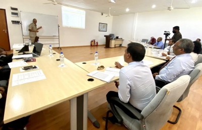 މިލިއަނުން ހޭދަކޮށް އެތައް ދަރިވަރަކަށް ބޮޑު ލަނޑެއް!