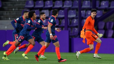 ލަނޑު ޖަހައި ފަހުވަގުތު ސެވިއްޔާ ސަލާމަތްކޮށްދިނީ ކީޕަރު