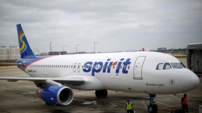 މާސްކް ނޭޅުމުން ހަތަރު އަހަރުގެ އޯޓިސްޓިކް ކުއްޖަކު ފްލައިޓުން ބޭރުކޮށްފި