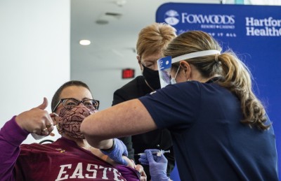 އެމެރިކާ އިން ތައިވާނަށް ކޮވިޑްގެ ވެކްސިންގެ 750،000 ޑޯޒް