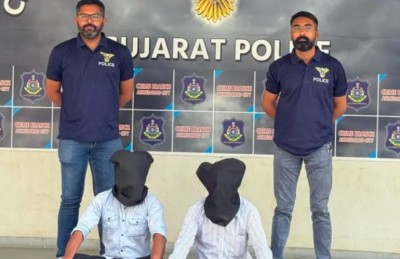 އިންޑިއާގެ ޔުނިވަސިޓީއެއްގައި މުސްލިމް ދަރިވަރުން ތަރާވީހް ނަމާދުކުރާތީ ހަމަލާދީފި