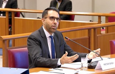 ސިންގަޕޫރުގެ އިދިކޮޅު ލީޑަރަށް ދޮގު ހެކީގެ ދައުވާ