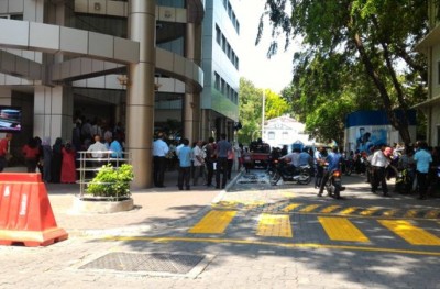 ސަރުކާރުގެ އޮފީސްތައް ބަންދުކުރި މުއްދަތު އިތުރުކޮށްފި