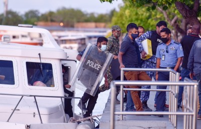ޖަލުން 40 އަށް ވުރެ ގިނަ ފޯނު ފެނުނު، އަނިޔާވީ އަމިއްލައަށް ބޯ ފަޅާލި މީހަކަށް
