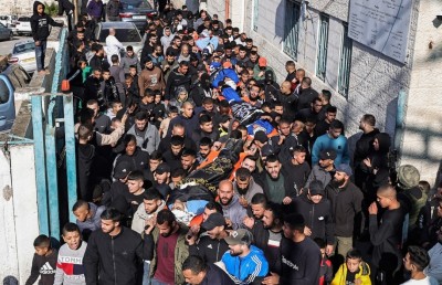 ގާޒާގައި ހާލުގައި ޖެހިފައިވާ މީހުންނަށް ޒަކާތު ފަންޑުގެ އެހީގައި ކާބޯތަކެތި ފޯރުކޮށްދެނީ