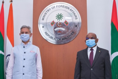 ފޮރިން މިނިސްޓަރު ޝާހިދު އިންޑިއާ އަށް ވަޑައިގެންފި