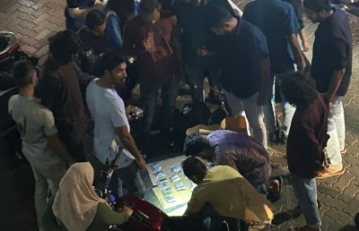 މަގުމަތީގައި ޑްރަގް ވިއްކަނިކޮށް ދެ މީހަކު ހައްޔަރުކޮށްފި