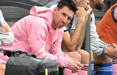 މެސީ އަށް ދެން ދޭނެ އެއްވެސް އިސްކަމެއް ނެތް: ހޮންކޮން އެފްއޭ