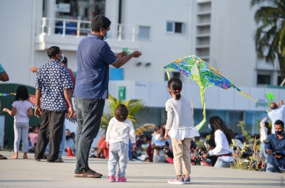 ދަރިންނަށް ދެ އަހަރު ވަންދެން ސަރުކާރު މުވައްޒަފުންނަށް ބައިގަޑިއިރުގެ ހުސް ވަގުތު ދޭން ކޮމިޓީން ނިންމައިފި