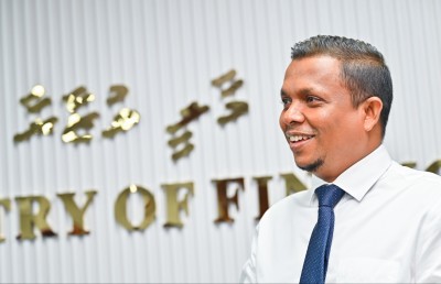 ދަރަނީގެ ގޮންޖެހުން ވަރަށް ބޮޑު، އެކަމަކު ގައުމު ސަލާމަތް ވާނެ: ޝަފީގު