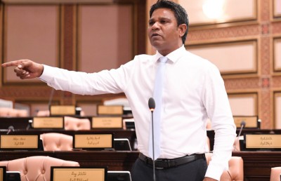 މުގައްރިރު އީސަ އިޖުތިމާއީ ކޮމެޓީ އިން ވަކިކުުރަނީ