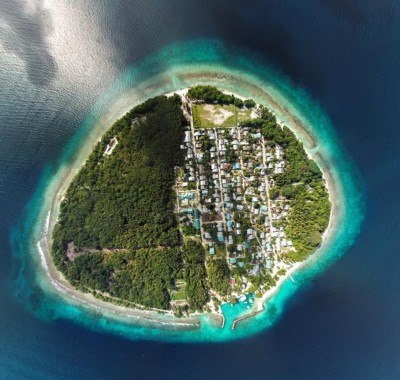 ފަލަސްތީނާ ދެކޮޅަށް ވާހަކަ ދެއްކި ޅައިމަގު ސްކޫލު ޓީޗަރަކު ސަސްޕެންޑްކޮށްފި