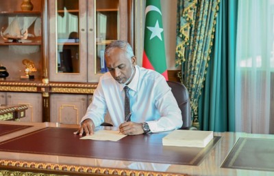 މެމްބަރުން ޕާޓީ ބަދަލުކޮށްފި ނަމަ އިސްތިއުފާ ދޭންޖެހޭ ބިލު ރައީސް ތަސްދީގު ކުރައްވައިފި