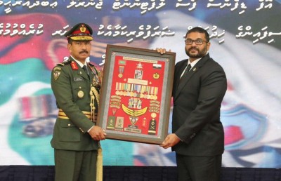 39 އަހަރުގެ ހިދުމަތަށް ފަހު ސިފައިންގެ ޗީފް އަބްދުއްރަހީމް ރިޓަޔާ ކުރައްވައިފި