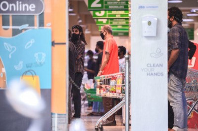 ވިޔަފާރިތަކަށް ޑޮލަރު ވިއްކުން އިތުރުކޮށް، ފުރަތަމަ ކުއާޓަރުގައި އިތުރަށް 89.3 މިލިއަން ދޫކުރި: ޒަމީރު