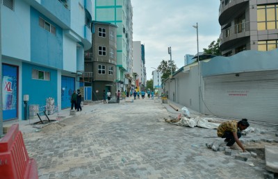 މުއިއްޒު ބޭނުންވާ ބަދަލުތައް ގެނައުމަށް މާލޭގެ މަގު ހެދުން މަޑުޖައްސާލައިފި