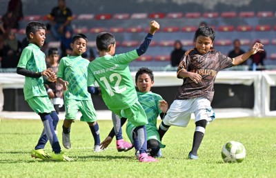 30 އަށް ވުރެ ގިނަ ޓީމާ އެކު ސޮކާ ވެޓަރަންސްގެ މައިލޯ އެކަޑަމީ މުބާރާތް ފަށައިފި