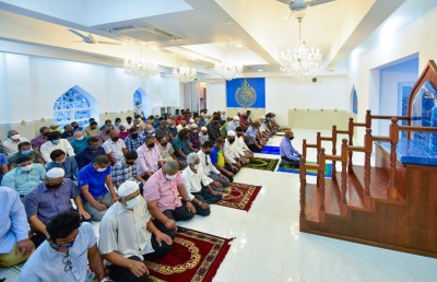 މިސްކިތްތަކުގައި ޖަމާއަތުގައި ނަމާދުކުރުމުގެ ހުއްދަ ދިނުމަށް މަޝްވަރާކުރަނީ