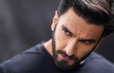 ބޮލީވުޑްގެ ޚަބަރުތައް ކުރުކޮށް