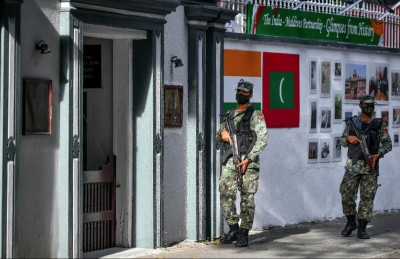 އިންޑިއާގެ ޑިޕްްލޮމެޓުންގެ ކަރާމަތަށް "ހަމަލާ ދޭތީ" ފިޔަވަޅު އަޅައިދޭން އެދިއްޖެ