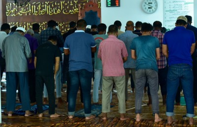 މިރޭ ފަތިސް ނަމާދުން ފެށިގެން ޖަމާއަތުގައި ނަމާދު ކުރެވޭނެ، އެކަމަކު ގައިދުރުކުރަން ޖެހޭނެ