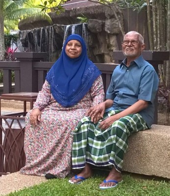 ބައްޕަ– އަޅުގަނޑުގެ އުސްތާޛު، އަޅުގަނޑުގެ ގަހާތަރި!