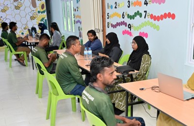 ބިދޭސީންގެ ފިންގަޕްރިންޓާއި ފޮޓޯ ނެގުމުގެ ކެމްޕެއިން ފަށައިފި، މިނިސްޓަރު ވިދާޅުވީ ކާމިޔާބުވާނެކަމަށް