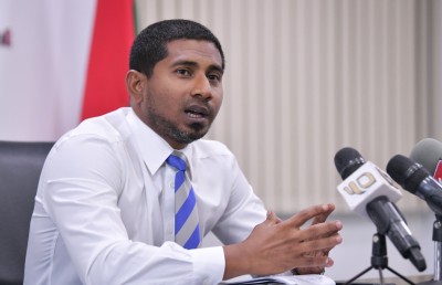 މަހުލޫފުގެ ހޫނު ޖަވާބުތައް: ގައިގައި ޖަހައިފި، އެހެންވެ ދުލެއް ނެތް!