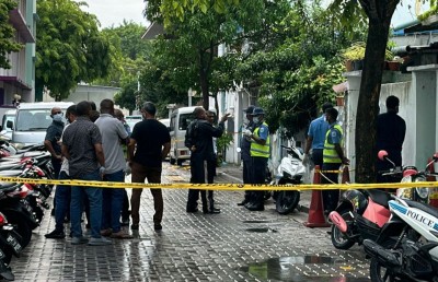 މަރުވެފައި އޮއްވައި ފެނުނީ ޑްރަގްގެ މައްސަލައެއްގައި 25 އަހަރުގެ ޖަލުހުކުމެއް ކޮށް، ދޫކޮށްލާފައި ހުރި މީހެއް!